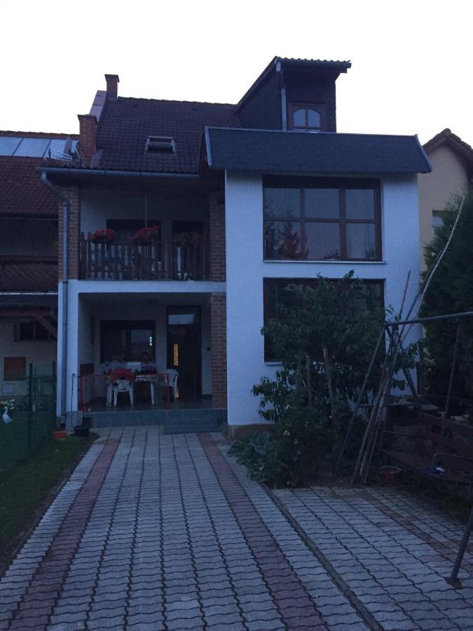 Apartment Arnold Apartmanhaz *