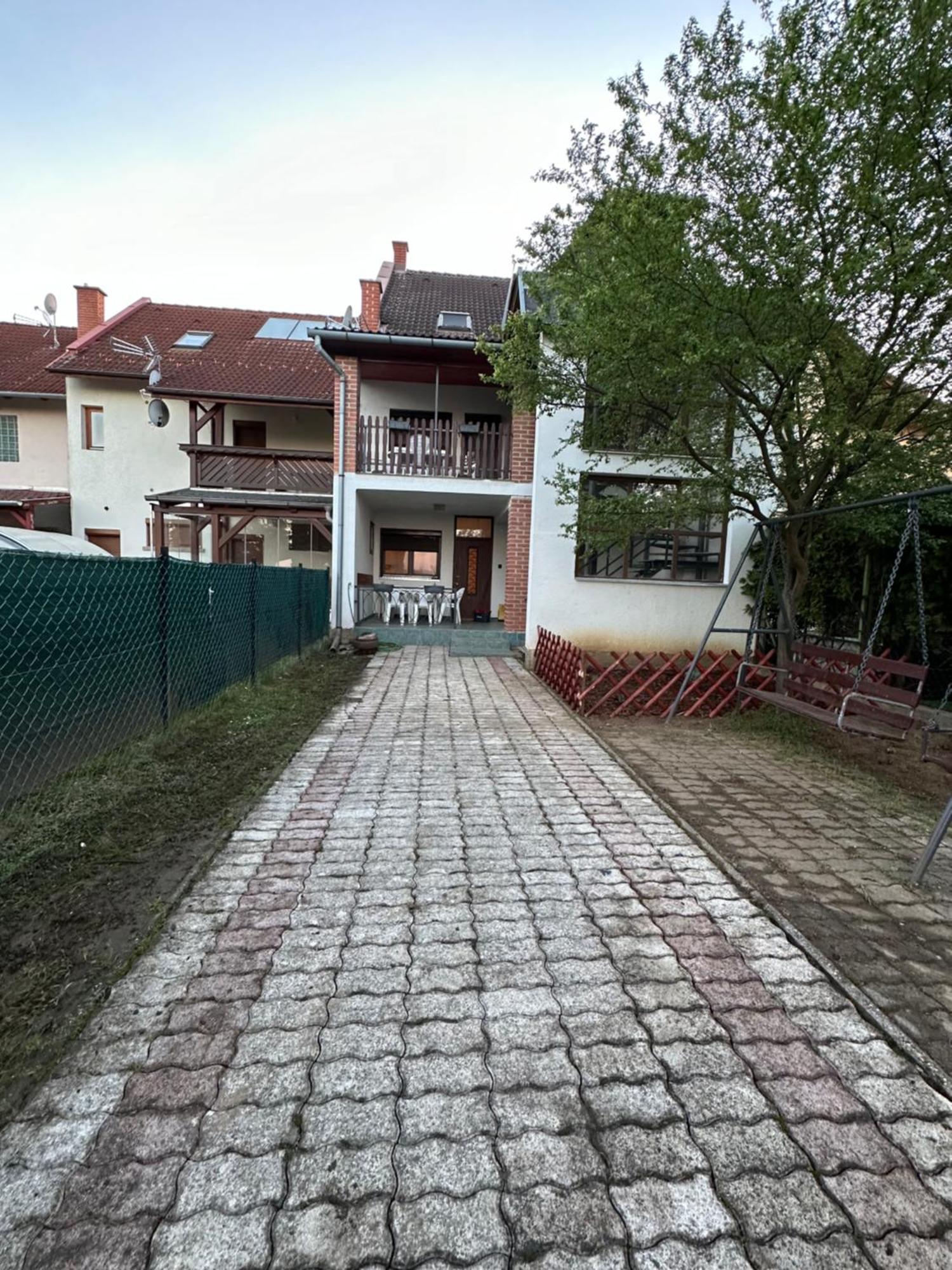 Arnold Apartmanhaz Apartment
